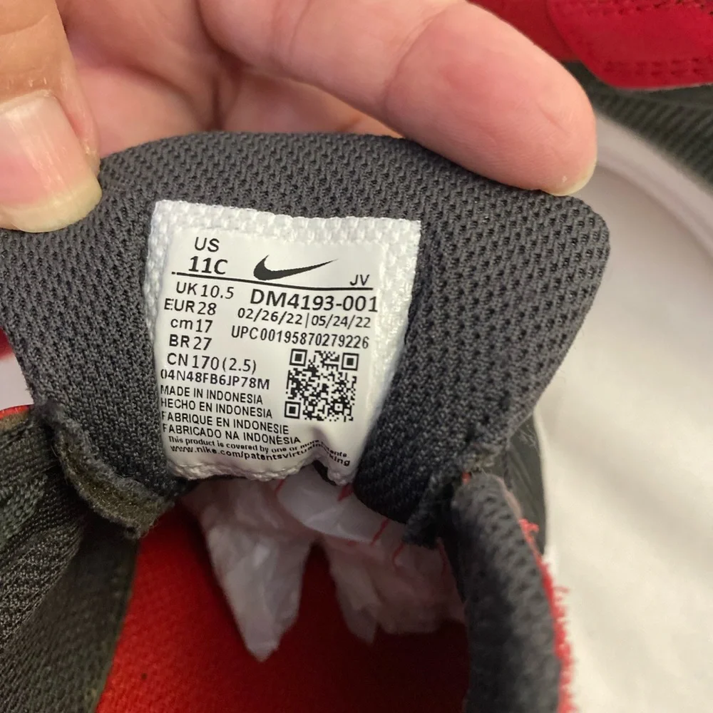 NIKE  Downshifter 12 Black and Red Little Kid’s Shoes Brand Logo Size 11C